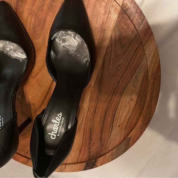 New without the tag. Charles David - Picture 9 of 10